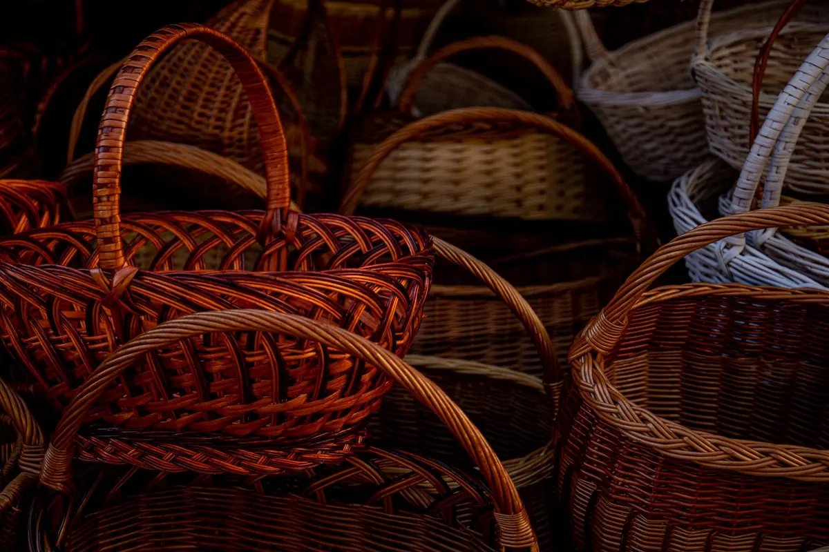 How to Build a Tea Gift Basket for a Housewarming or Get-Well Gift